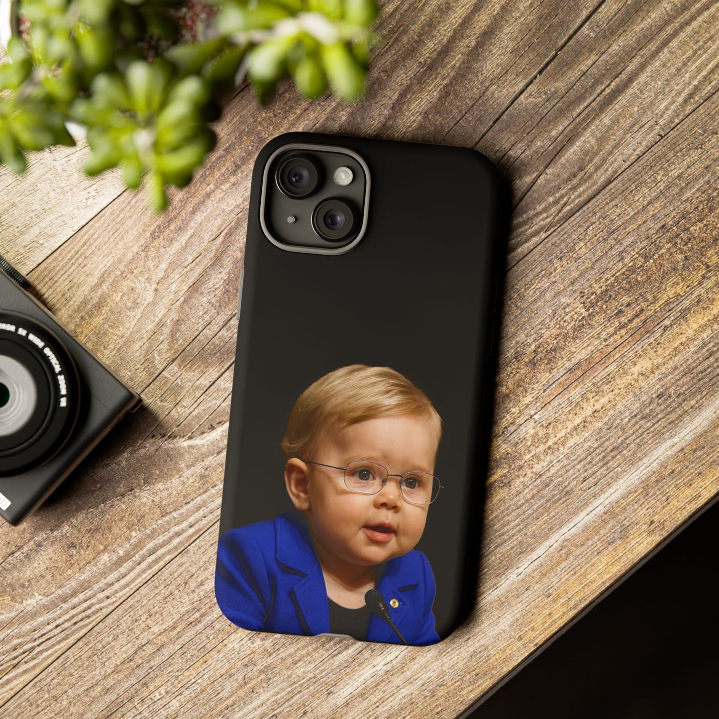 Pocket-Sized Oversight Phone Case - Elizabeth Warren